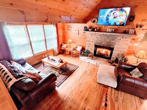 Communal lounge/ TV room, TV and multimedia, Living room, Seating area, Evening entertainment, flat iron