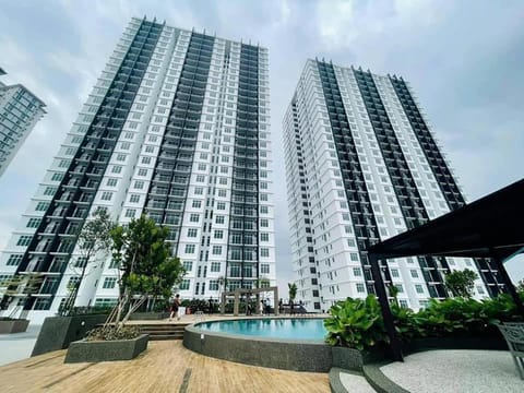Property building, Swimming pool