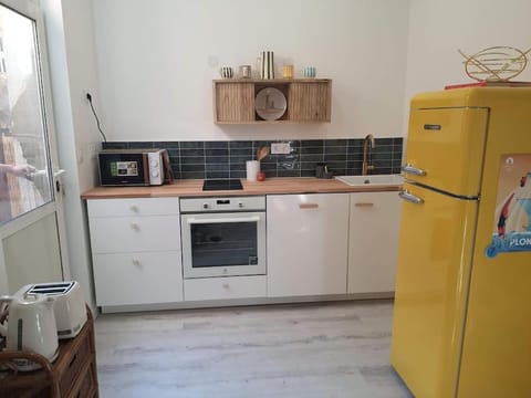 "La Baigneuse" Vallon des Auffes Apartment in Marseille