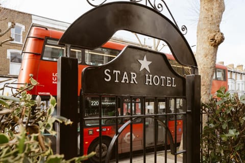 Facade/entrance, Property logo or sign, Street view