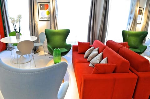 Living room, Seating area