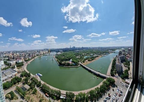 Nearby landmark, Day, Neighbourhood, Natural landscape, Bird's eye view, Beach, City view, River view