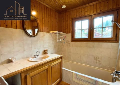 Chalet 4 pièces + Mezzanine , Les Carroz Chalet in Arâches-la-Frasse