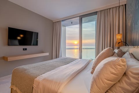 Bed, TV and multimedia, Balcony/Terrace, Bedroom, Sea view, Sunset