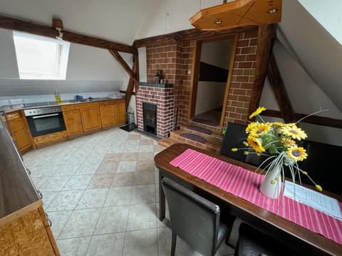 Dining area, kitchen