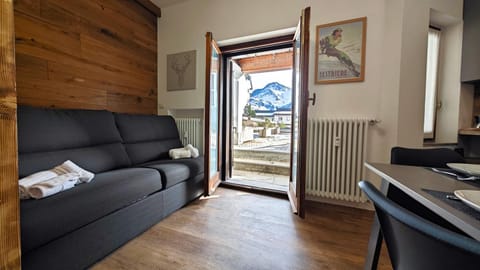 Hostdomus - Royal Oak Apartment in Sestriere