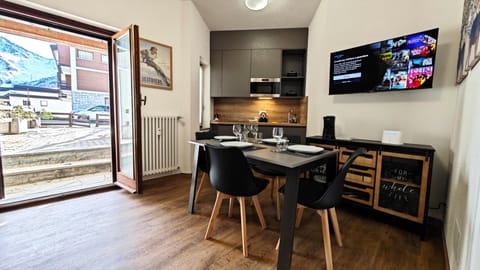 Hostdomus - Royal Oak Apartment in Sestriere