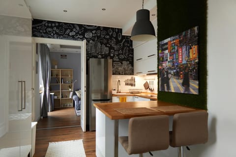 Kitchen or kitchenette, Meals, kitchen