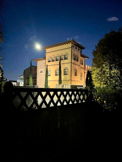Property building, Night