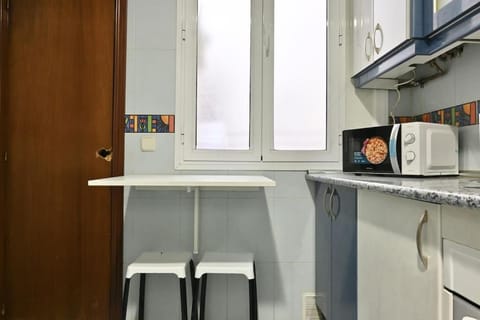 For You Rentals Encantador Apartamento TEMPORAL Madrid Centro VEL132 Apartment in Centro