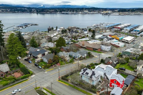 Port Orchard Guest House - Walk to Bay Street! Apartment in Port Orchard