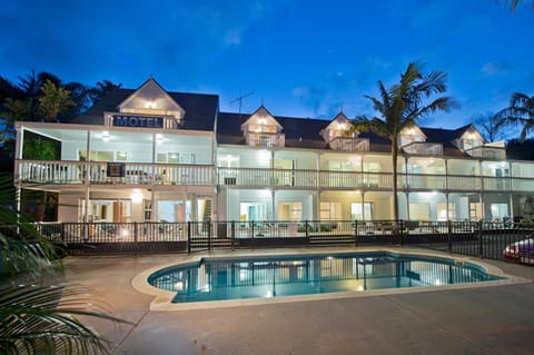 Area and facilities, Swimming pool