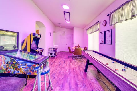 2 Mi to Dtwn! Family Home with Game Room in Chandler House in Gilbert