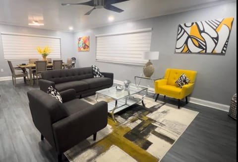 Living room, Seating area, fireplace