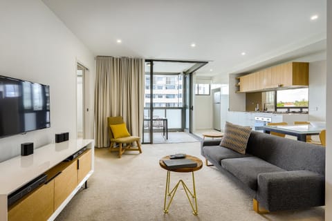 Patio, Patio, Day, People, Coffee/tea facilities, Balcony/Terrace, Kitchen or kitchenette, Living room, Other, Photo of the whole room, Decorative detail, Seating area, Dining area, On site, Guests, group of guests, Family