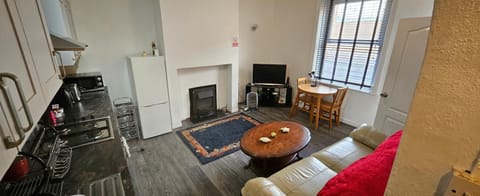 Communal lounge/ TV room, Dining area
