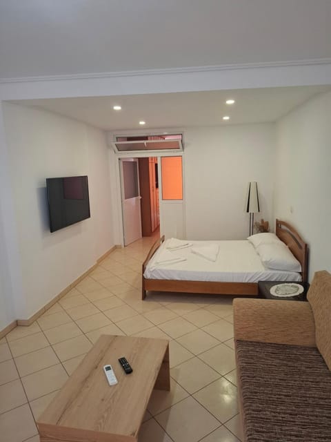 Saranda porti House in Sarandë