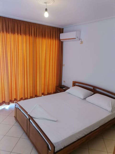 Saranda porti House in Sarandë