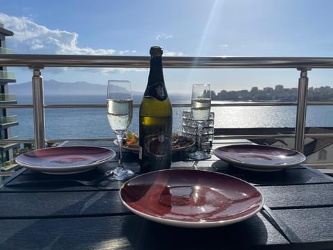 Patio, Patio, Day, Natural landscape, View (from property/room), View (from property/room), Balcony/Terrace, Living room, Food and drinks, Dining area, Food, City view, City view, Mountain view, Mountain view, Sea view, Sea view, Drinks, Alcoholic drinks, furniture, furniture, internet, internet