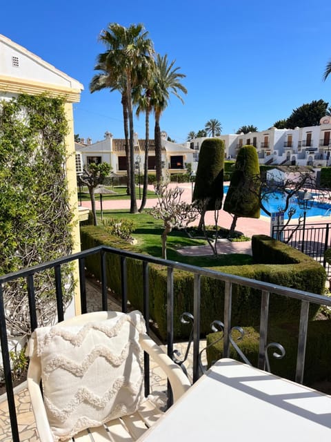 Garden, Balcony/Terrace, Garden view, Pool view, Swimming pool, sunbed