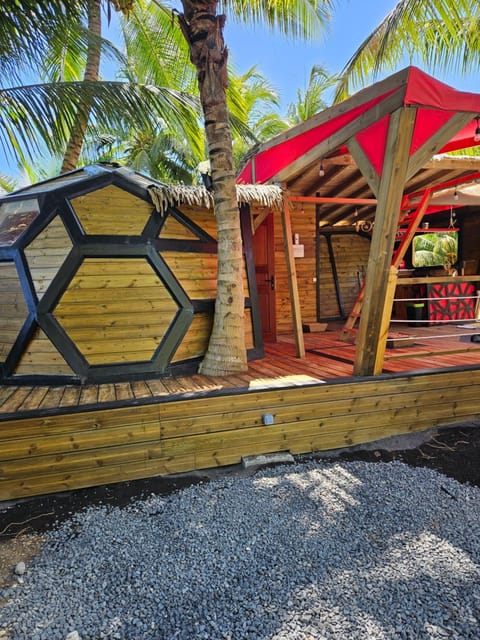 Property building, Garden