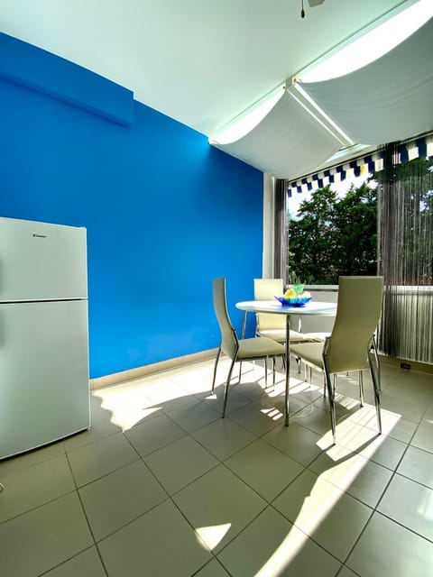 Balcony/Terrace, Kitchen or kitchenette, Seating area, Dining area