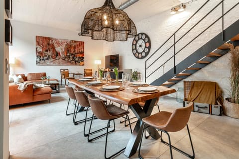 Living room, Seating area, Dining area