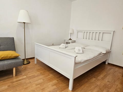 Bed, Living room, Bedroom