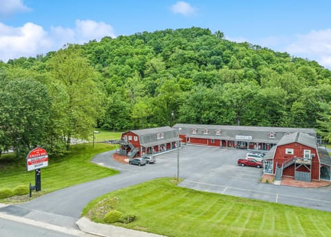 Property building, Natural landscape