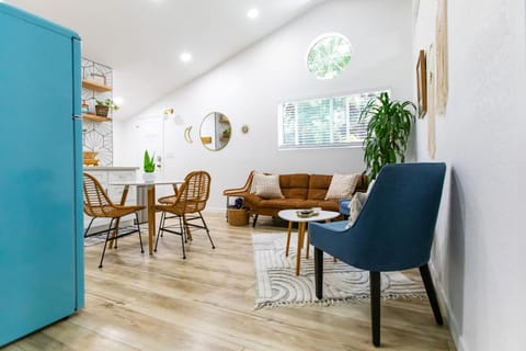 Stylish Casita min from the beach ! Apartment in Capistrano Beach