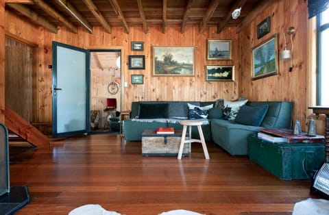 Rustic Barn by the Bay House in Low Head