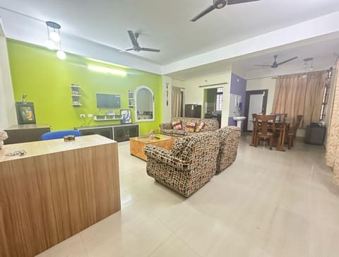 Living room, Dining area, Entertainment, Entertainment, Dinner