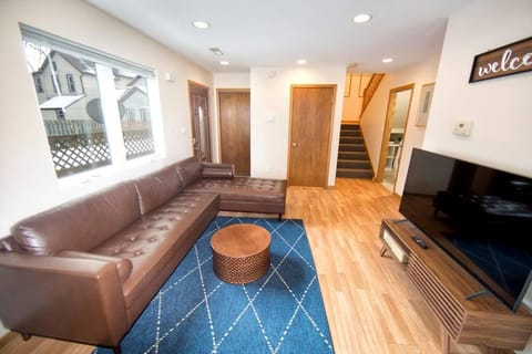 Tucked Away Off Brady - 4 Beds Apartment in Milwaukee