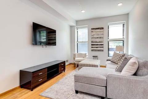 2 Suites 2 Floors in Downtown Chicago Apartment in Chicago