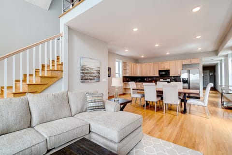 3 Flat Building Downtown - With Private Patios Apartment in Chicago