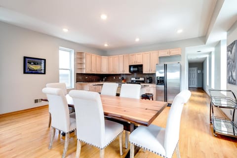 3 Flat Building Downtown - With Private Patios Apartment in Chicago