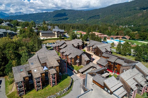 Property building, Bird's eye view, View (from property/room)