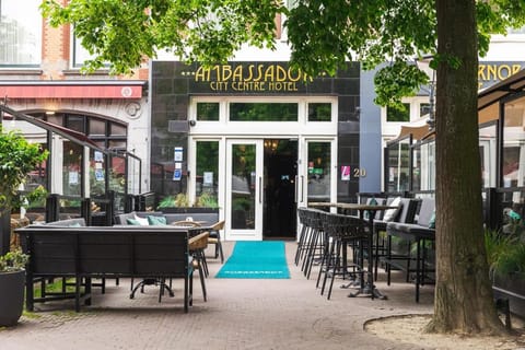 Property building, Restaurant/places to eat