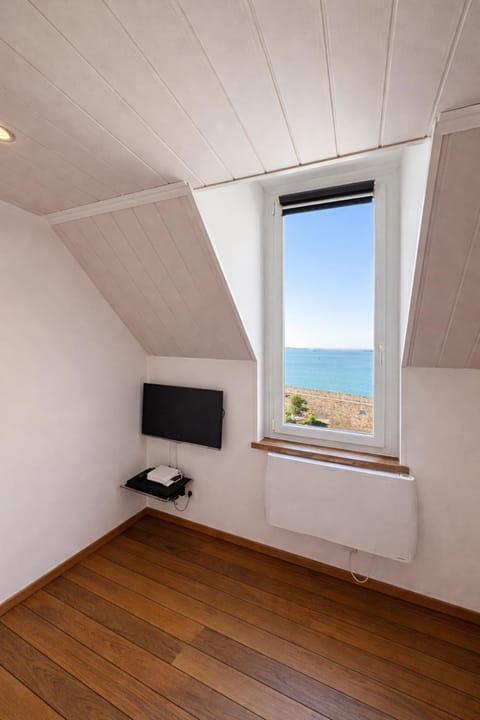 TV and multimedia, Sea view