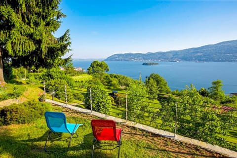 Garden, Lake view, Mountain view, sunbed