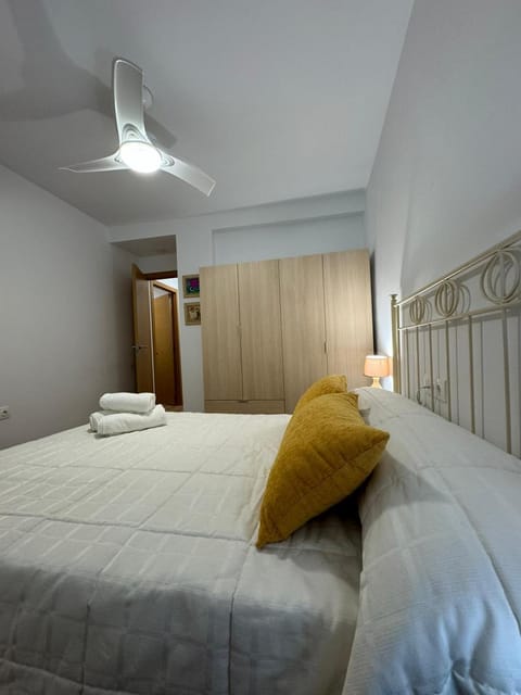 Bed, Photo of the whole room, Bedroom, fireplace, towels, wardrobe