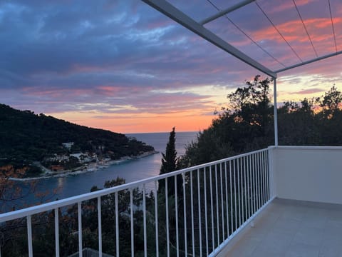 View (from property/room), Balcony/Terrace, Sea view, Sunset