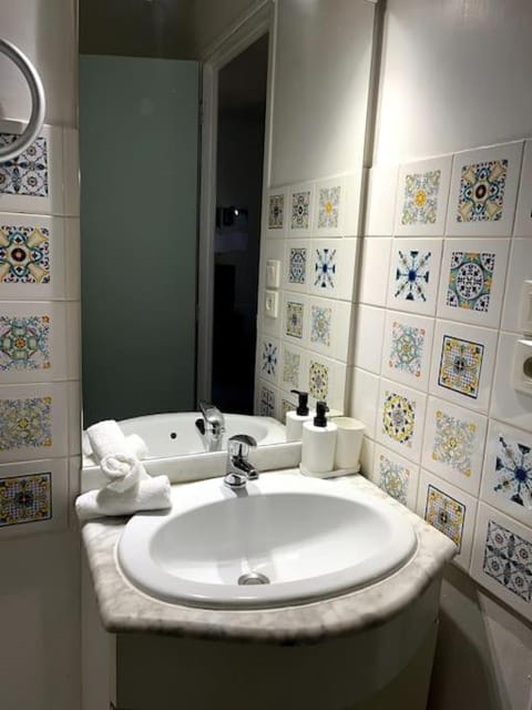 Studio 4 - Cosy Bord De Loire Apartment in Orléans