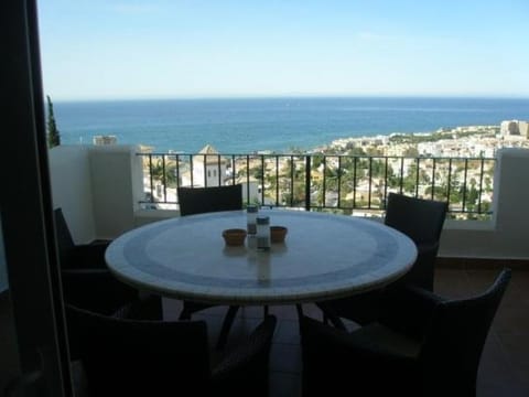 Day, Natural landscape, View (from property/room), Balcony/Terrace, Seating area, Dining area, Sea view
