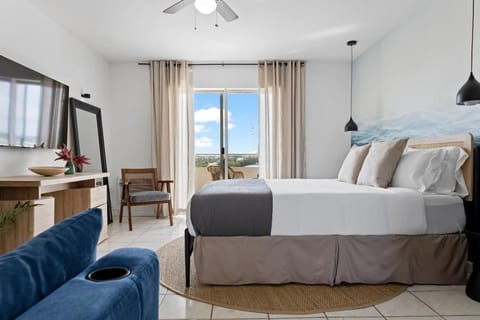 Bayshore Bliss, Cozy with Water Views of Miami Bay Apartment in North Bay Village