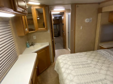 Platte-Camper in Woods w/FirePit & Hot Tub Access Apartment in Michigan