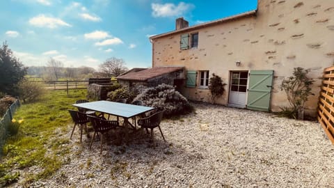 Garden, Dining area