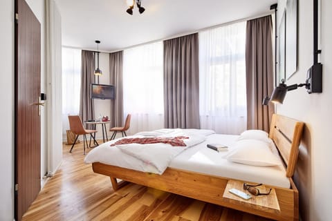 Bed, Photo of the whole room