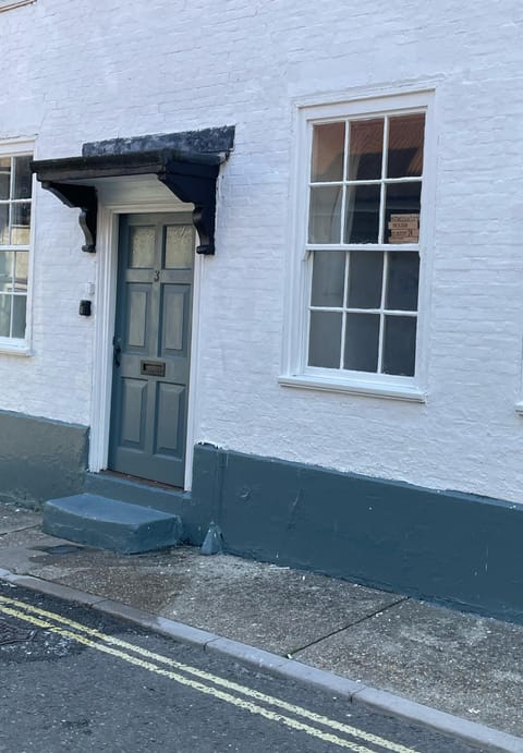 Admiralty House House in Weymouth