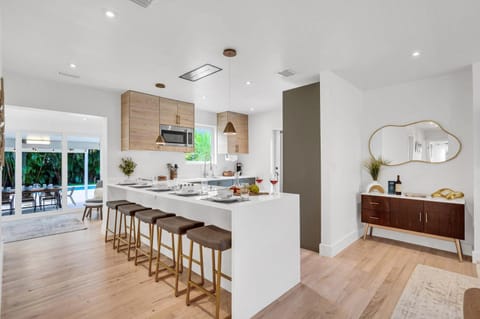 Samadhi - NEW 15 min drive to Ultra, by Newman Hospitality House in Miami Shores